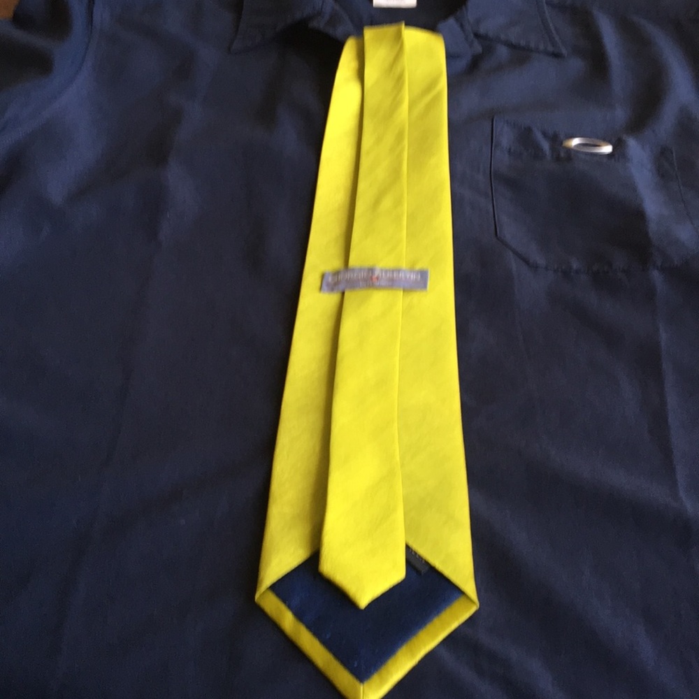 Four Hugo Boss & Italian brand Ties - Picture 4 of 8